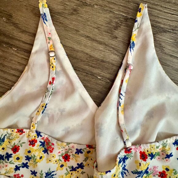 Banana Republic Floral Classic Camisole Large Petite As Seen on Virgin River - Picture 11 of 12